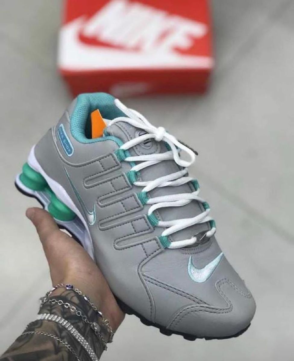 nike shox cinza e verde