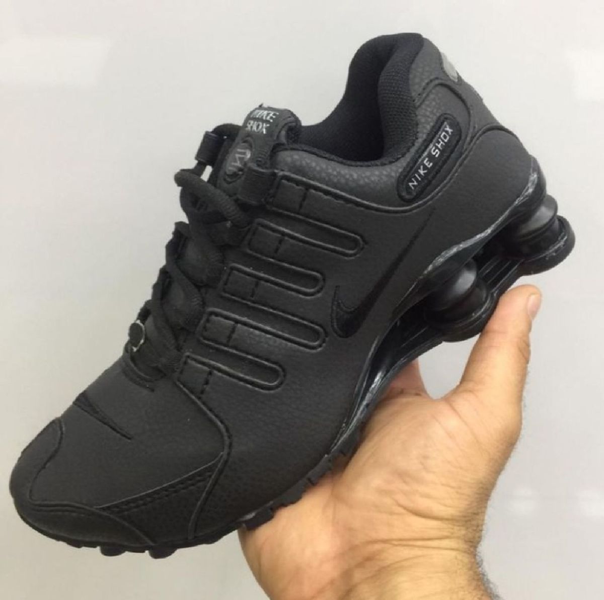 nike shox preto com vermelho