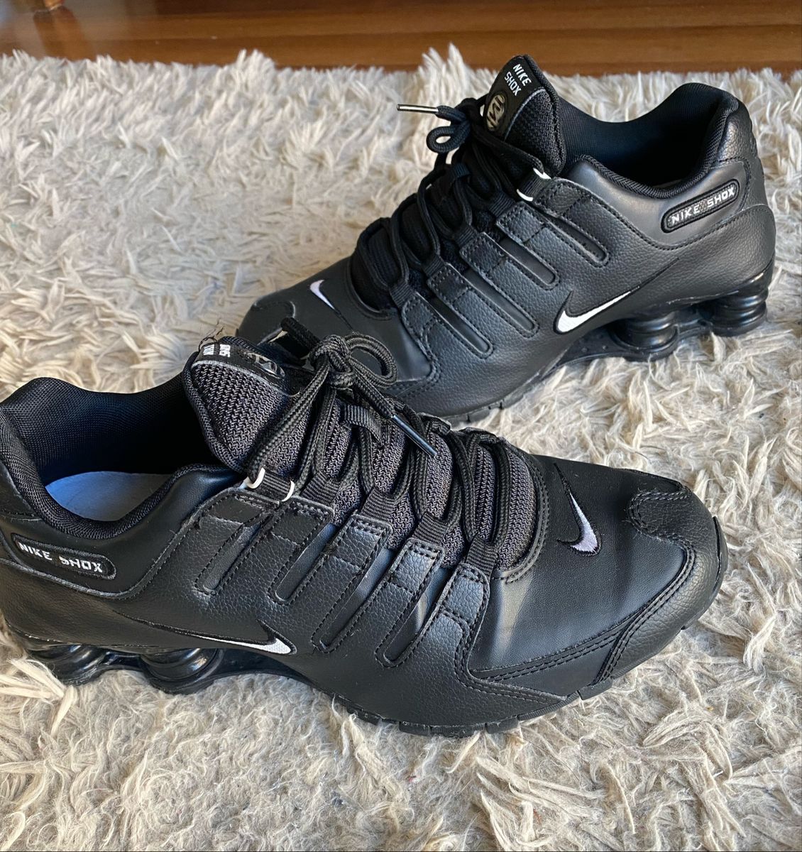 nike shox preto couro