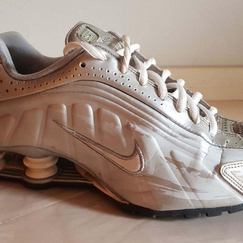 Nike shox r4 store femme beige