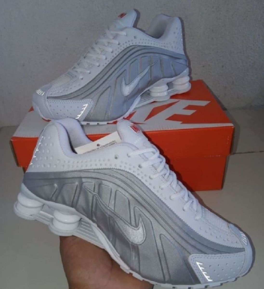 nike shox r4 branco