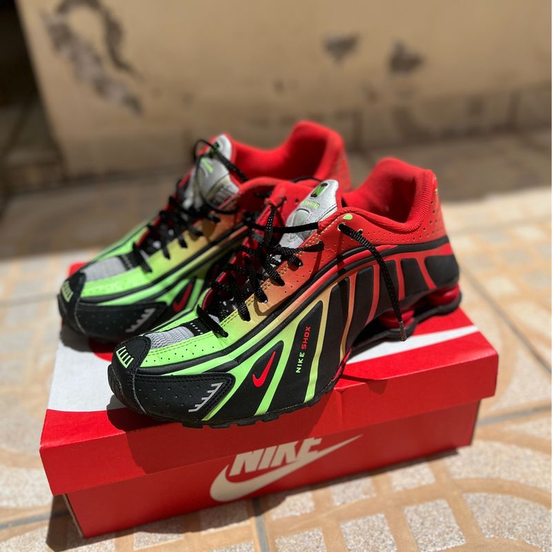 Nike shox cheap r4 x neymar