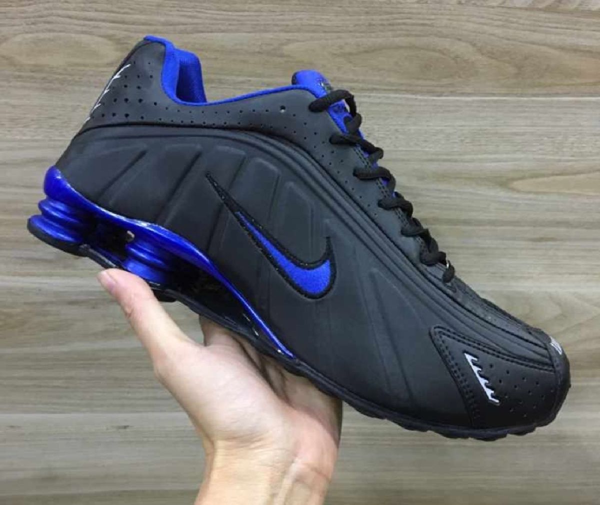 nike shox preto com azul