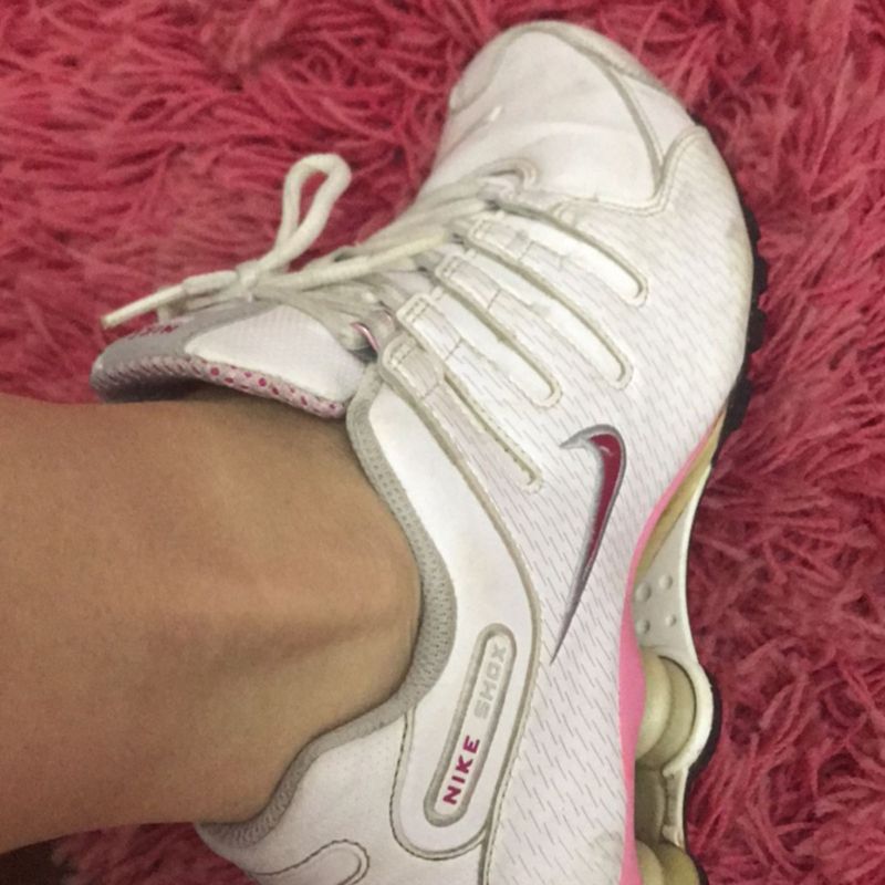 Tenis nike shox rosa hot sale feminino