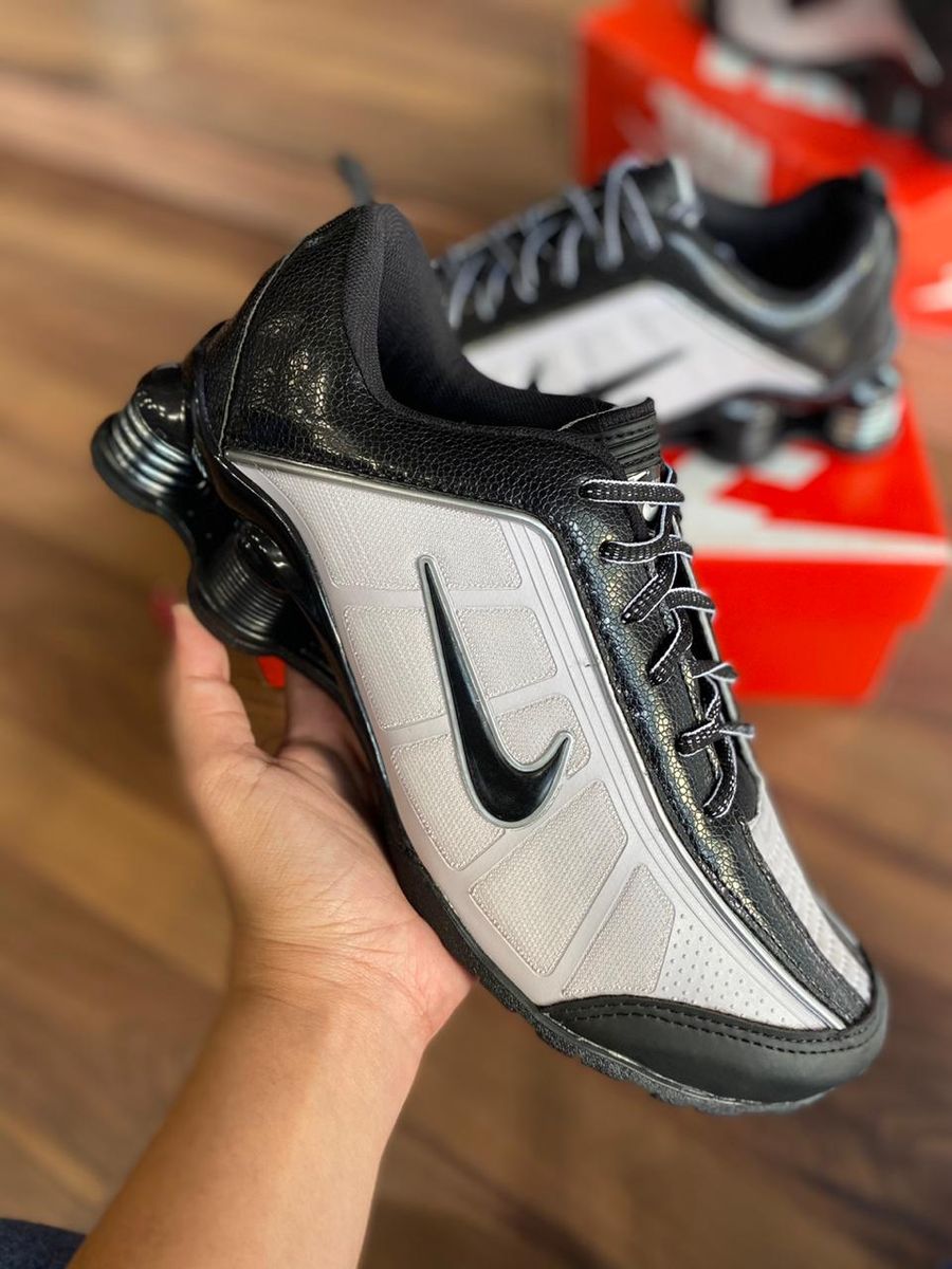 nike shox plus