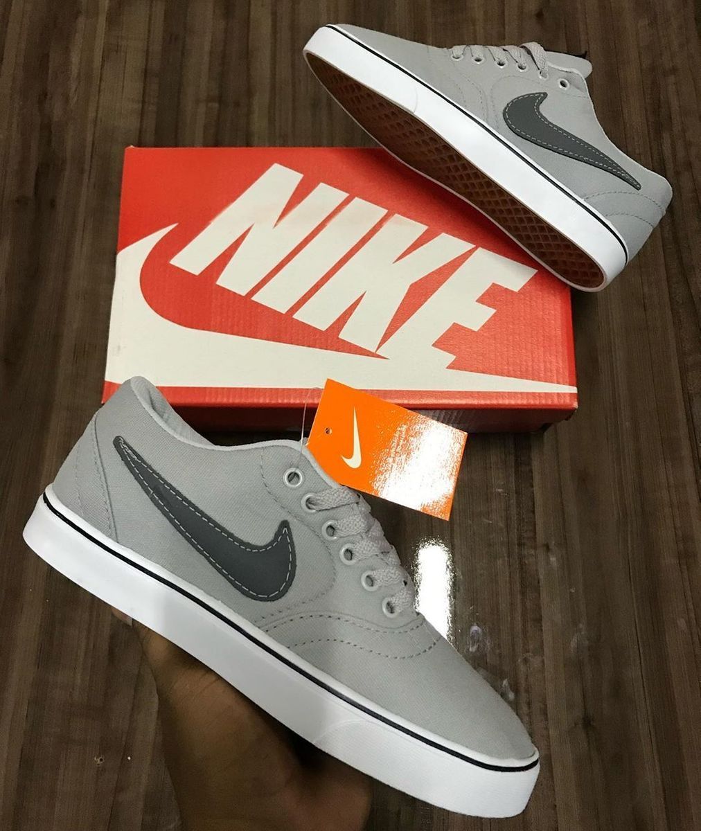 tenis nike casual cinza