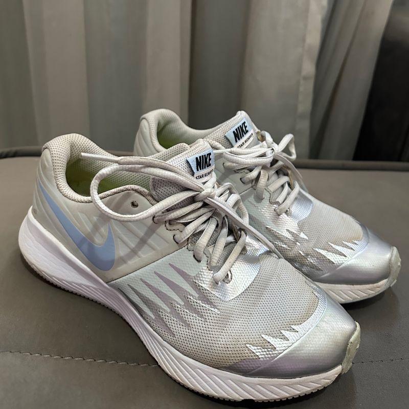 Nike star runner store silver