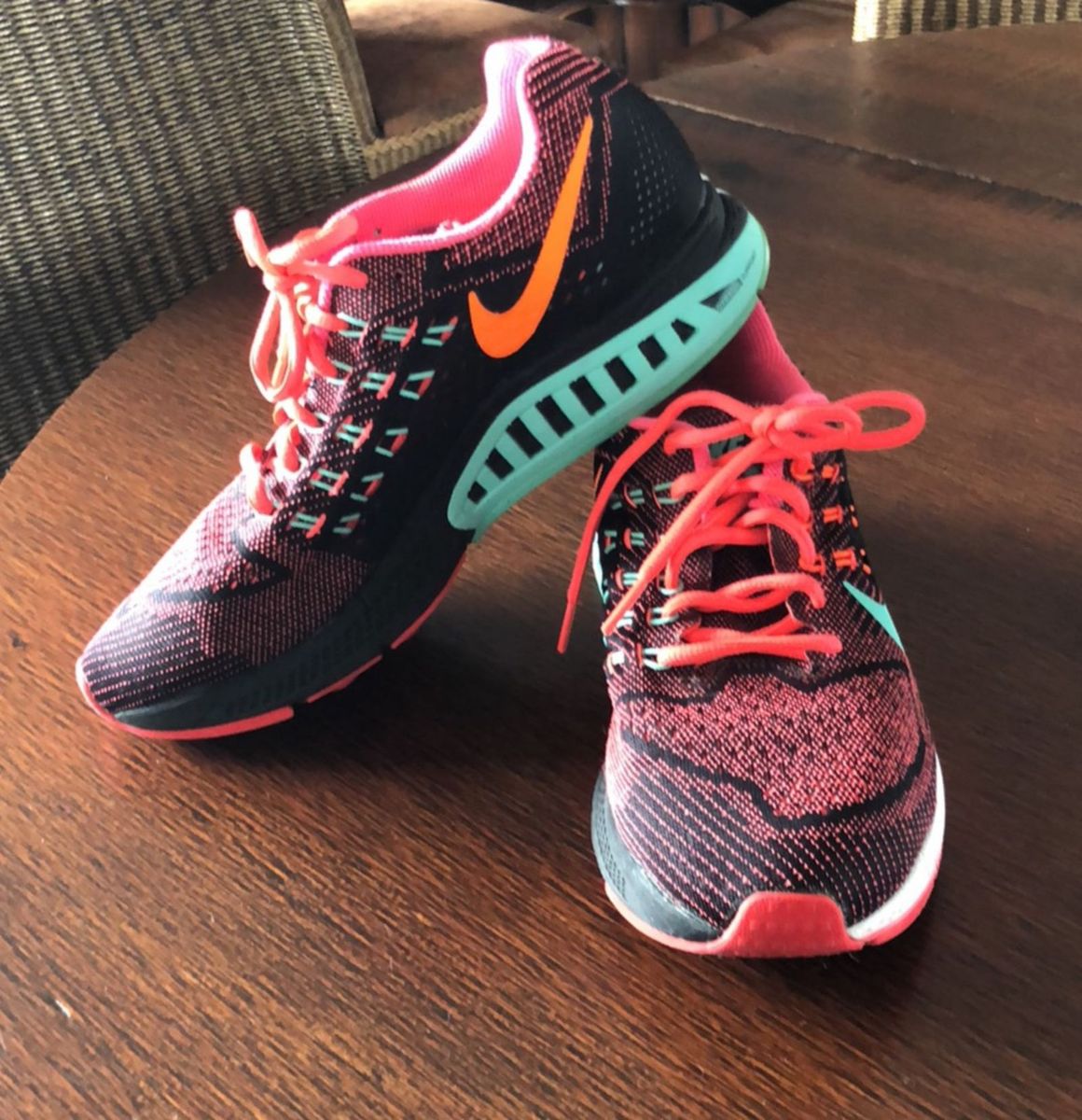 nike structure 18 red