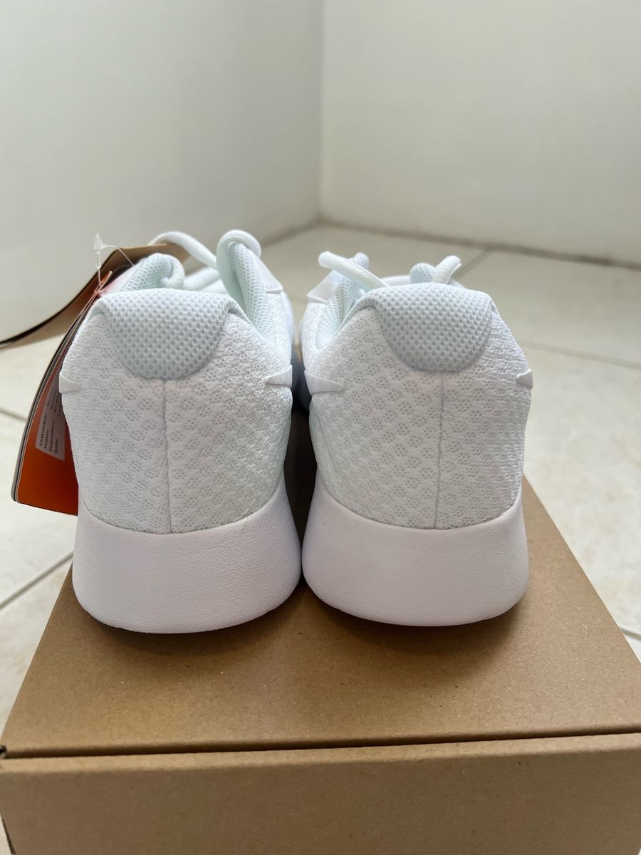 Nike tanjun cheap girls white