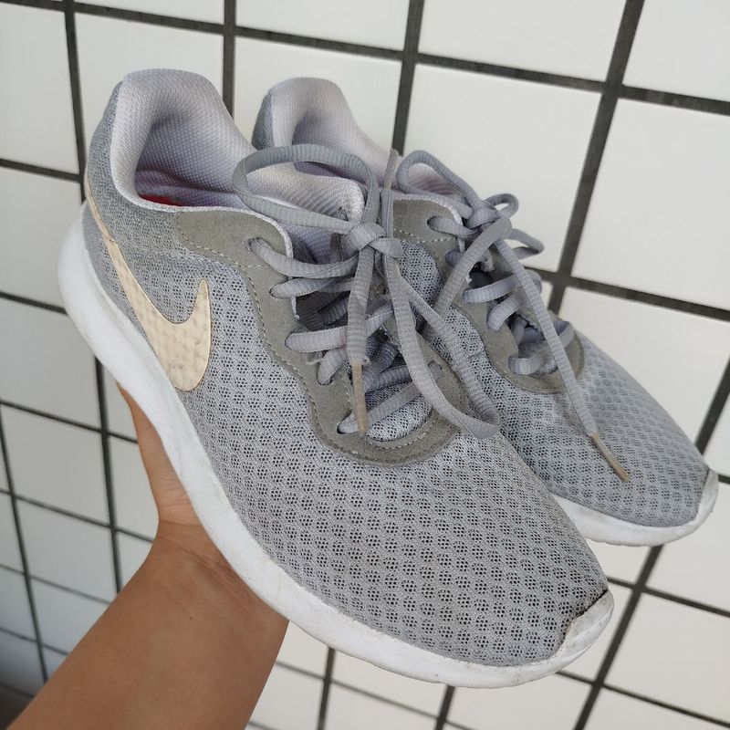 Tênis Nike Tanjun Feminino 7,5c Tênis Feminino Nike Usado