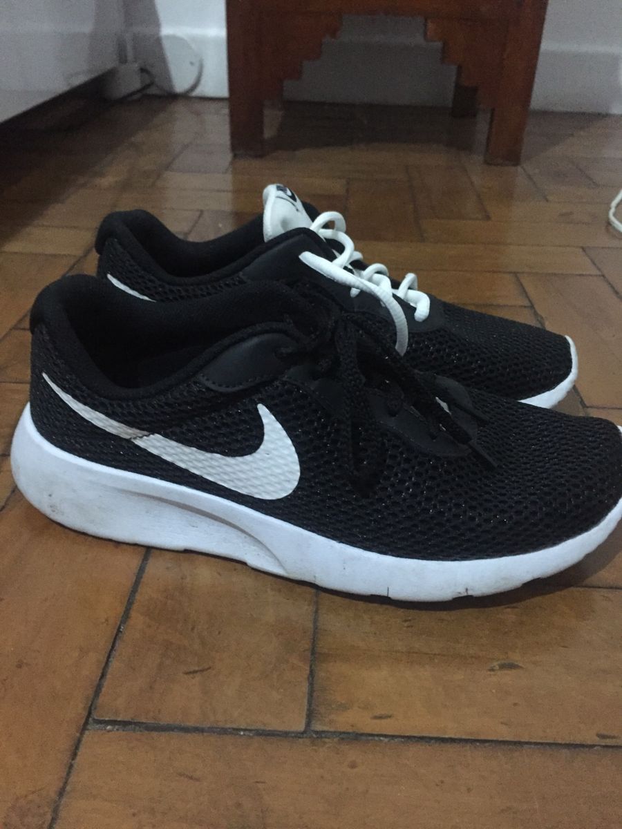nike tanjun preto feminino