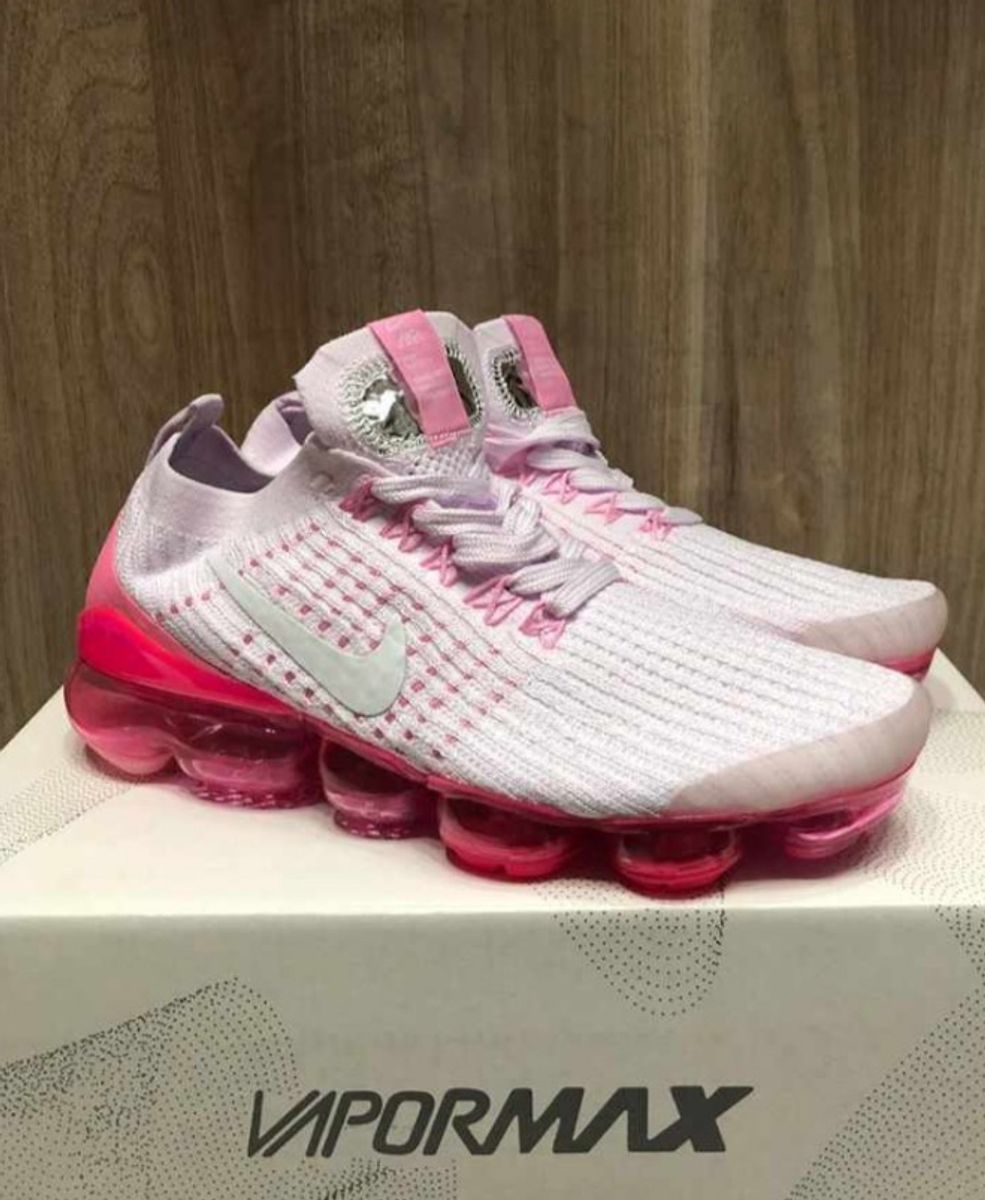 vapormax branco com rosa