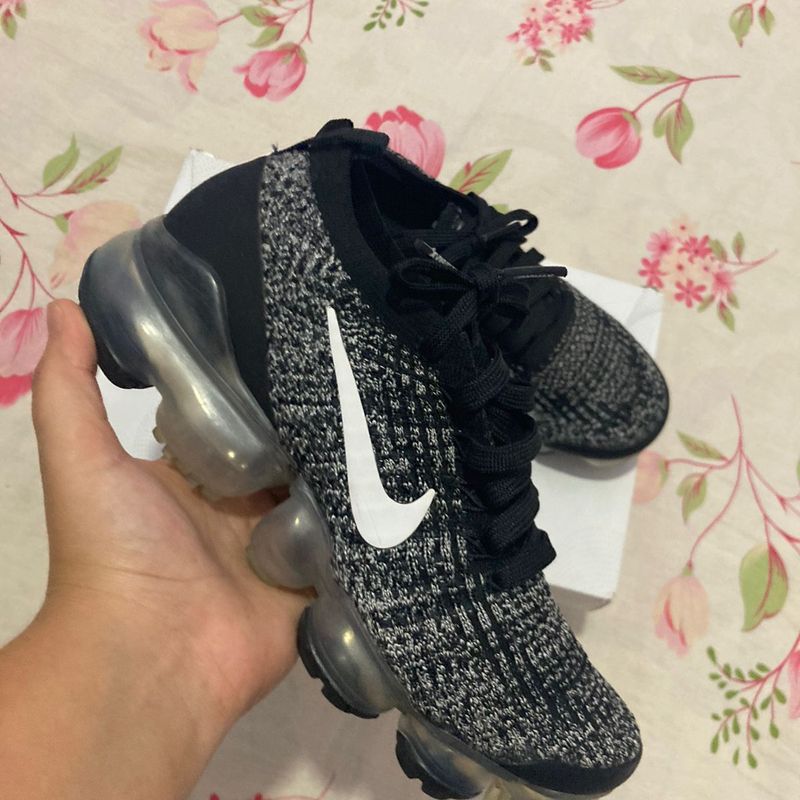 Flower vapormax store