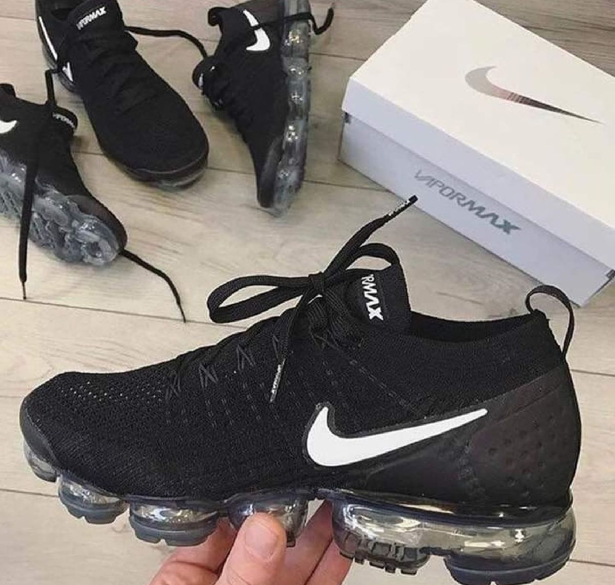 Nike vapormax outlet preto e branco