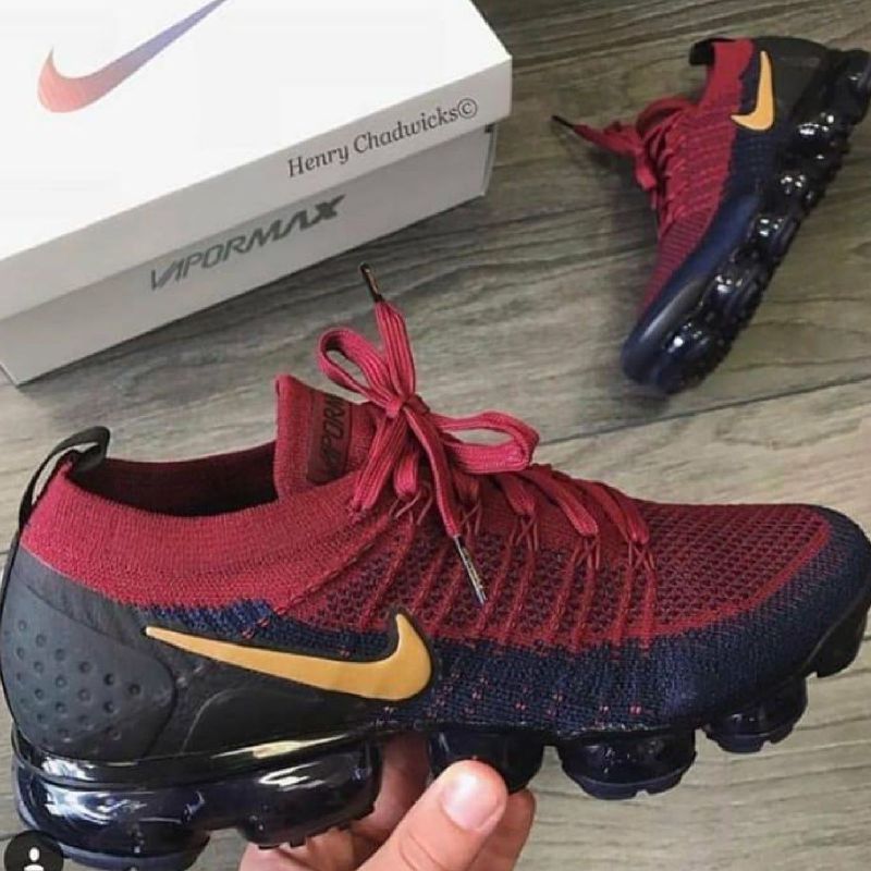 Vapormax vermelho sale vinho