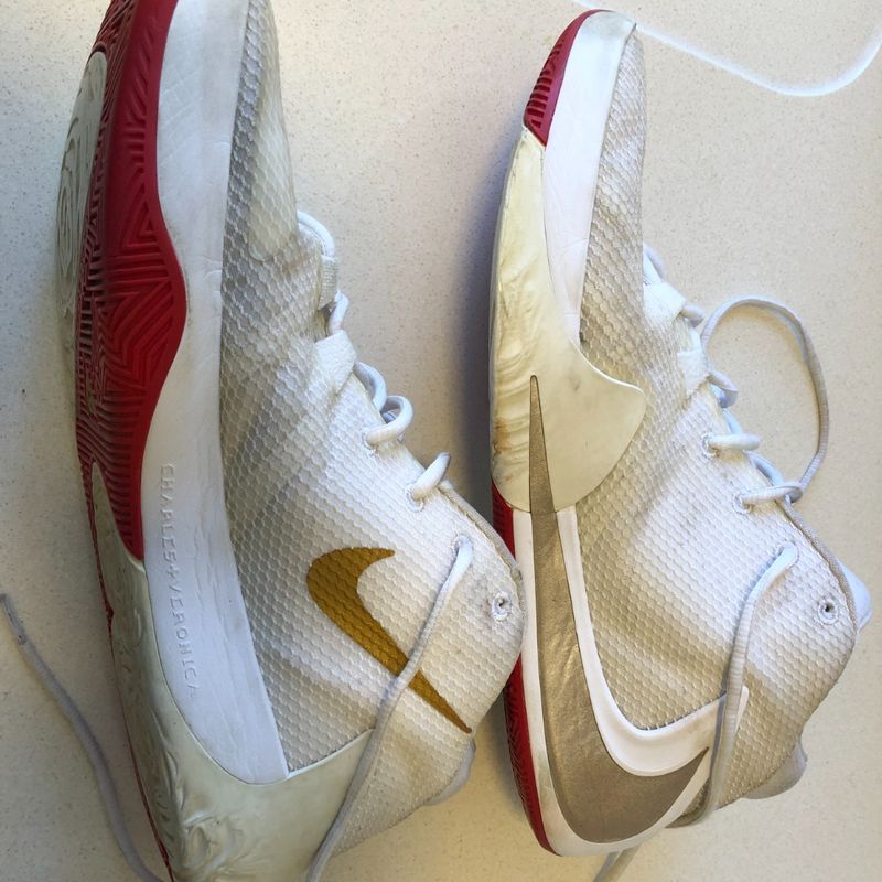 nike freak charles veronica