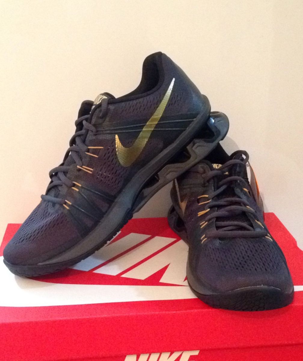 tenis nike zoom reax