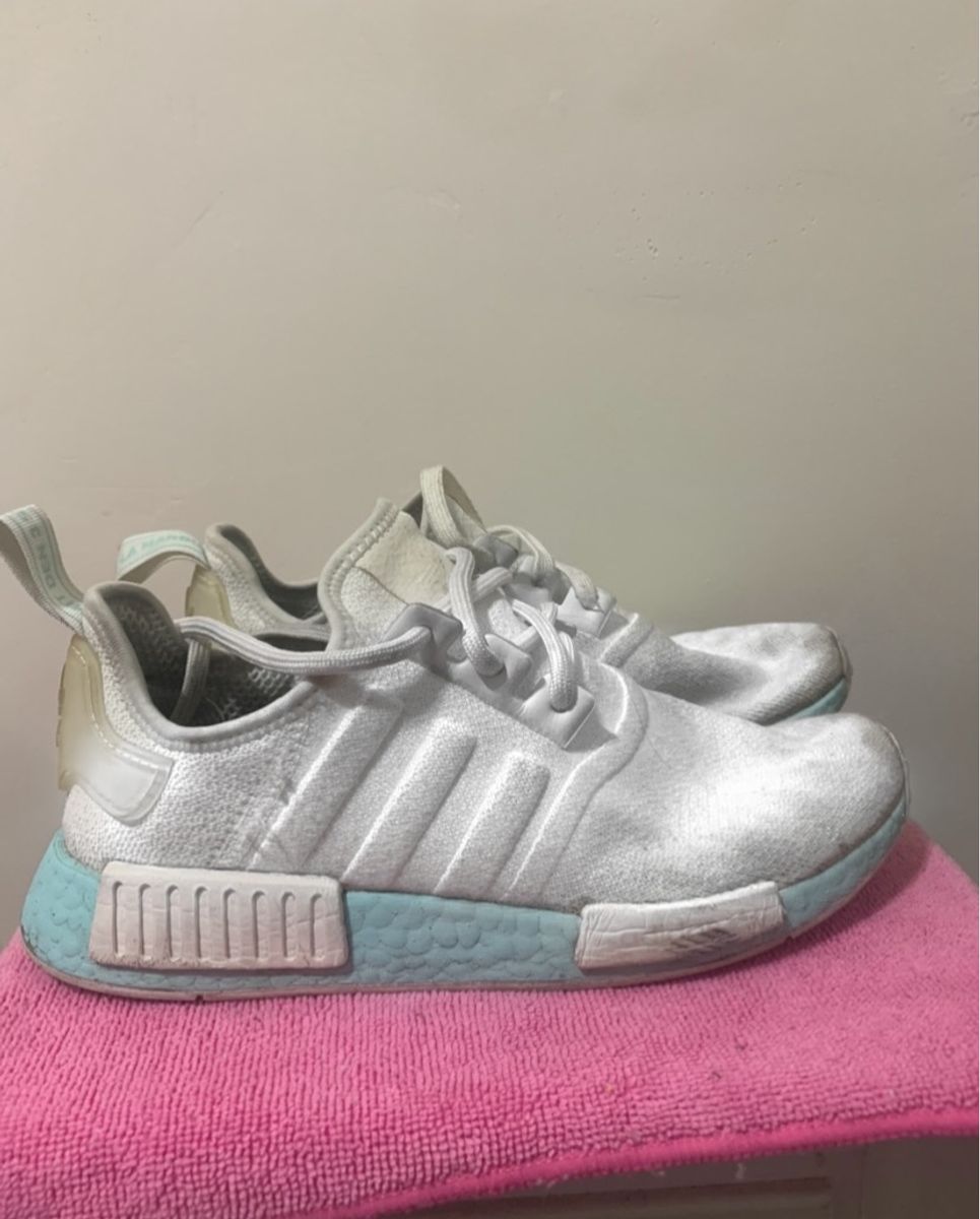 Tênis Adidas Nmd feminino cinza claro verde agua rosa neutral