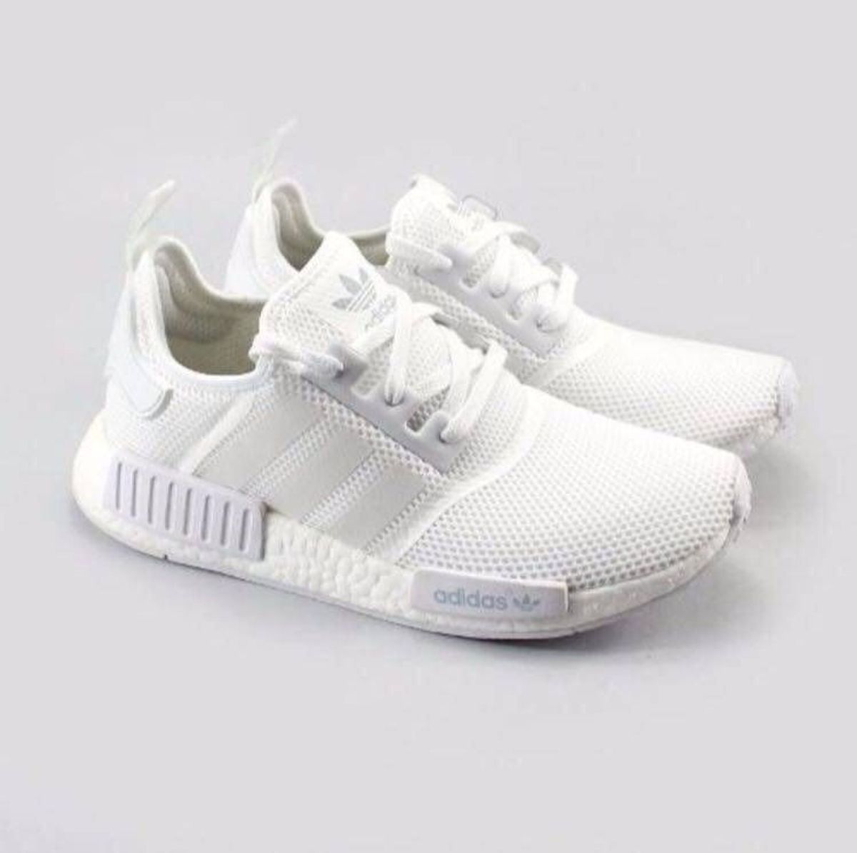 Tênis feminino adidas nmd store primeknit r1 mega oferta