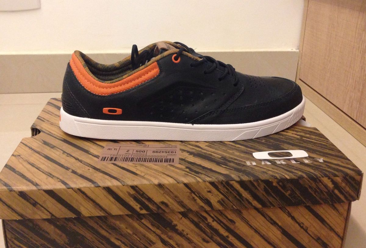 tênis oakley bigspin