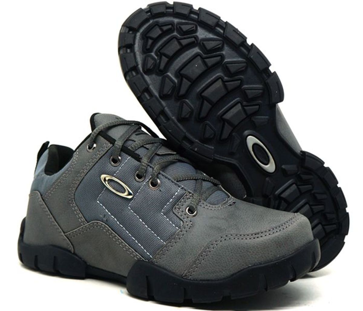 tenis da oakley halftrack low