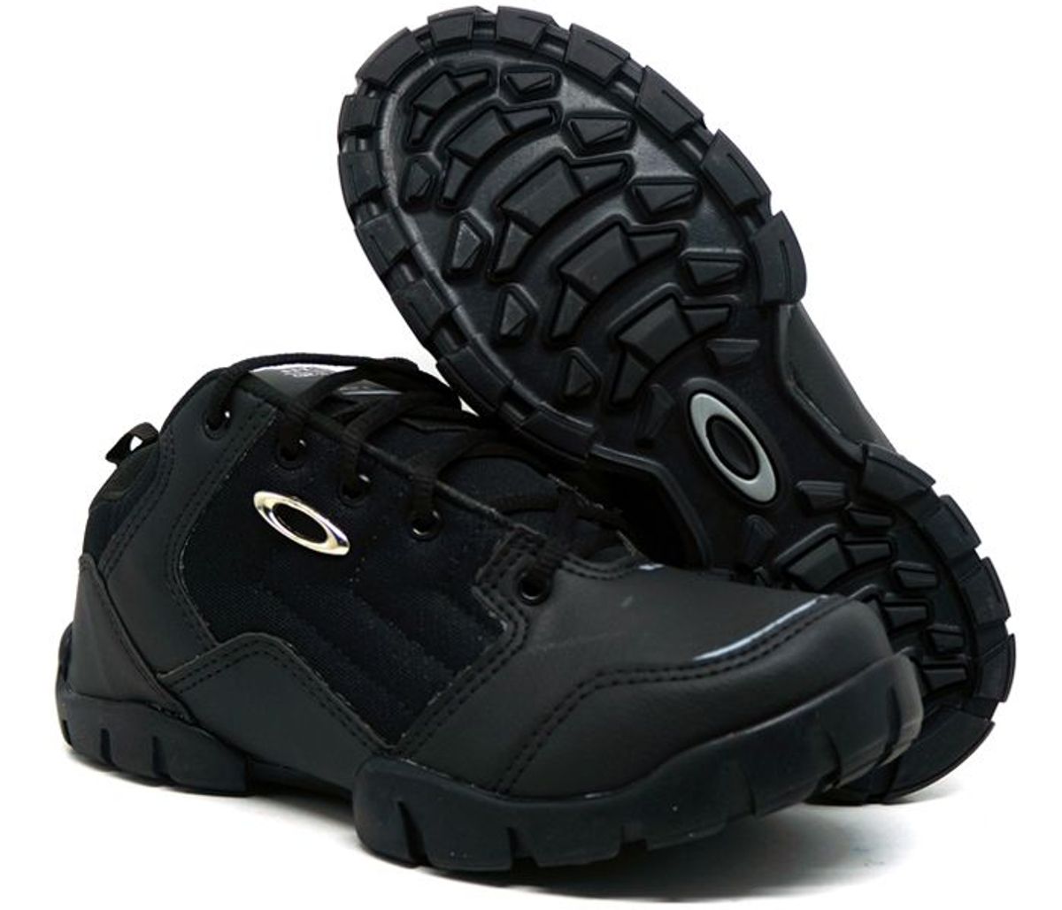 bota oakley halftrack preto