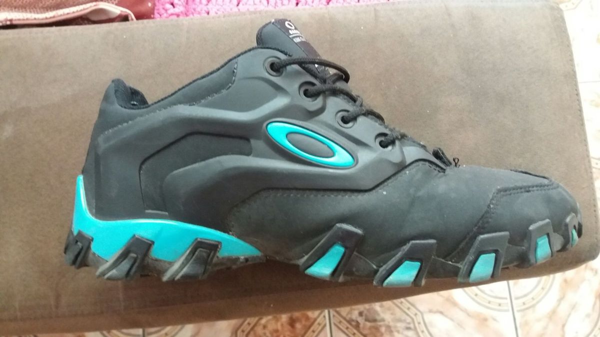 lançamento tênis oakley