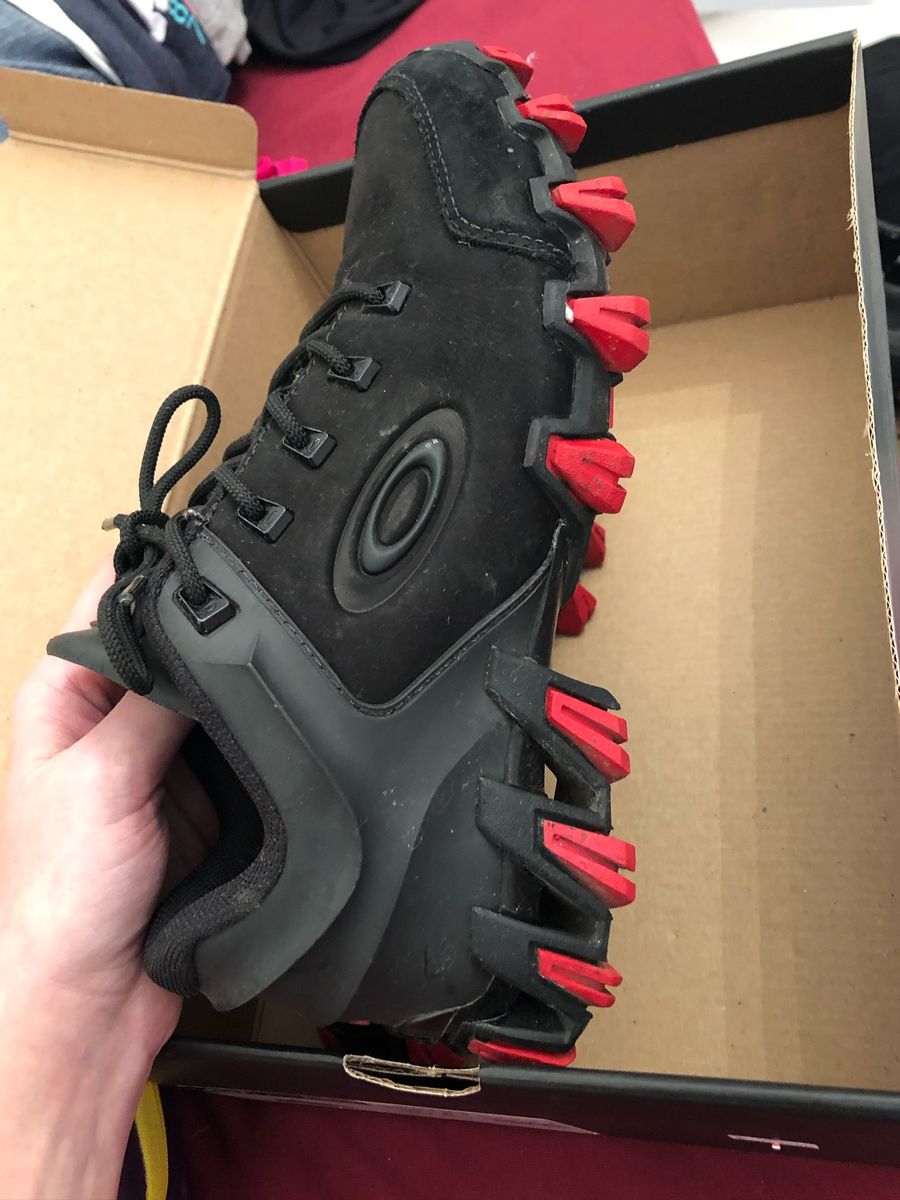 tenis da oakley mechanism