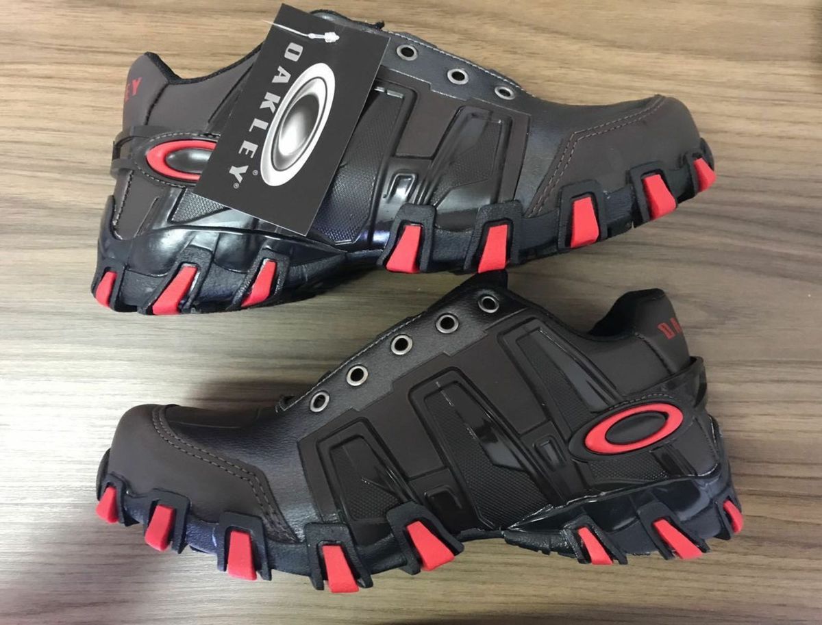 tenis da oakley modelo novo
