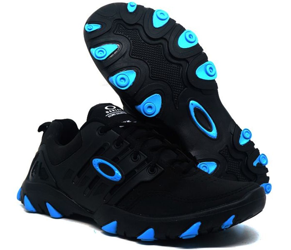 tenis da oakley preto e azul