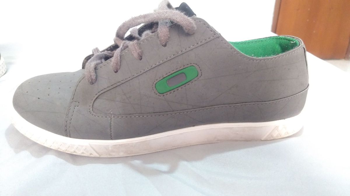 tenis two barrel oakley