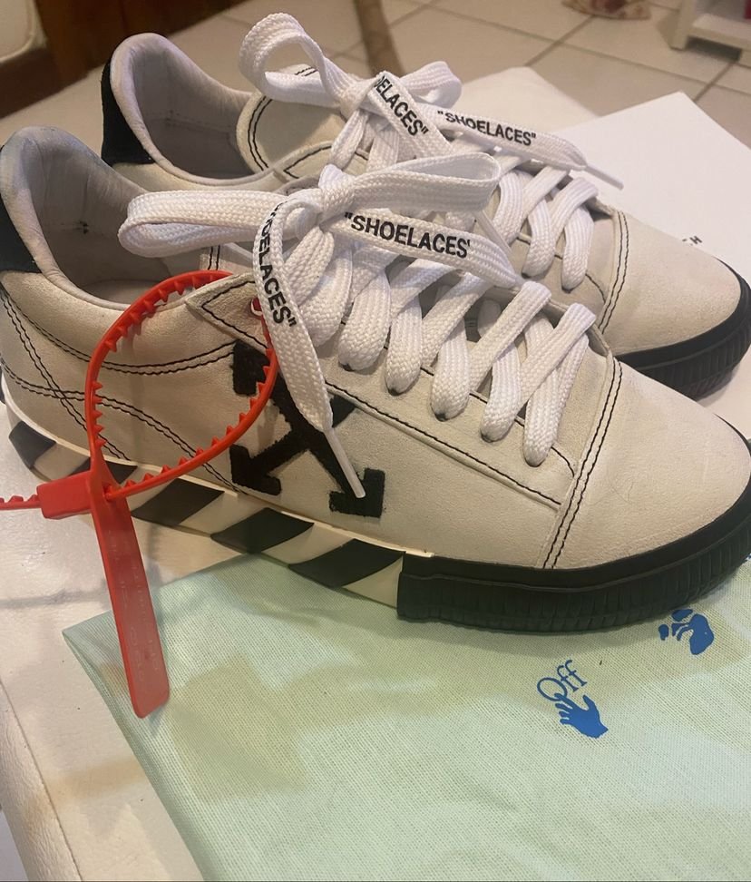 tenis off white feminino