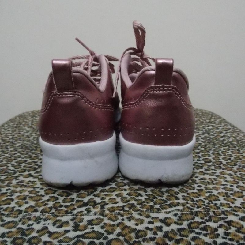 Tenis olympikus rosa store metalizado