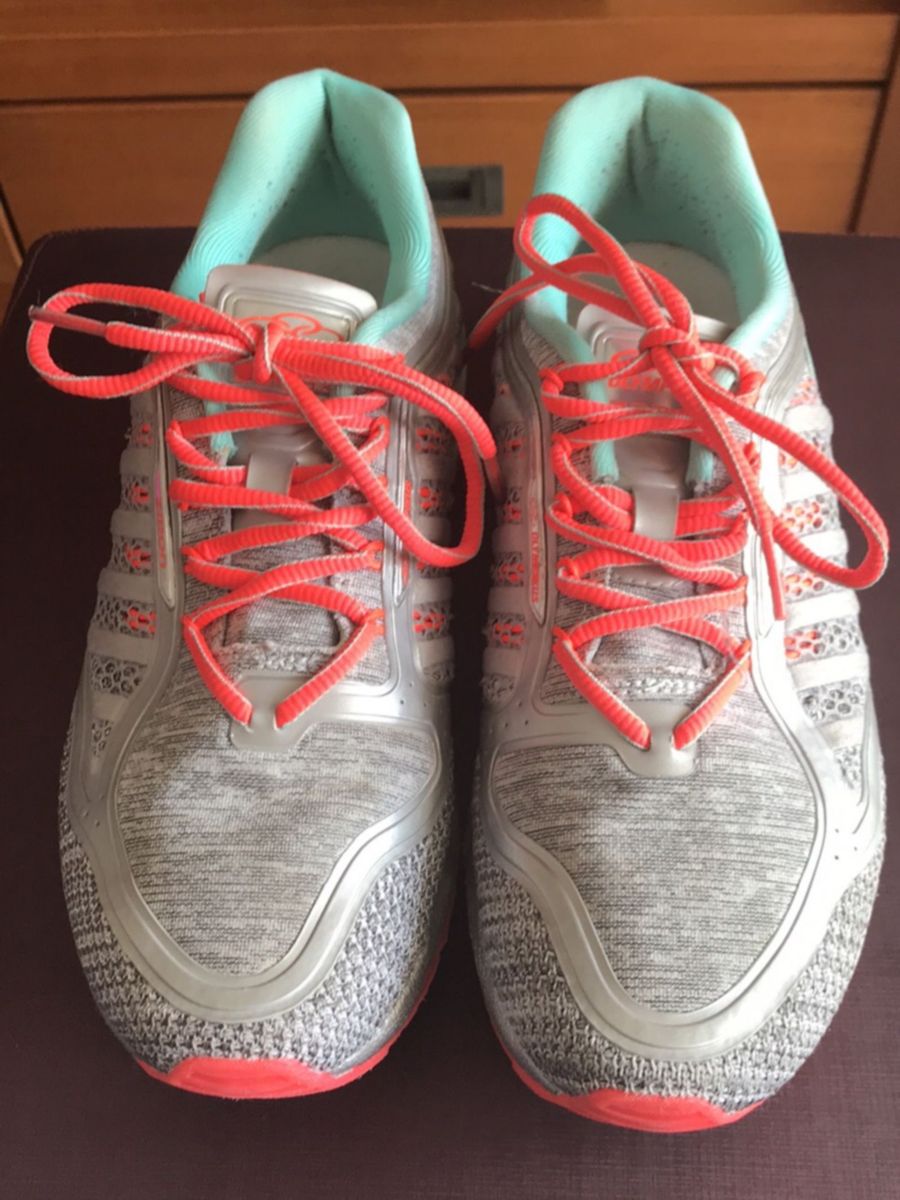 tenis olympikus cinza e laranja