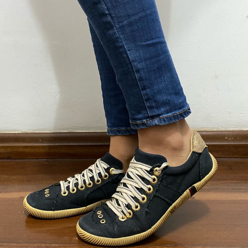 Tenis osklen preto store feminino