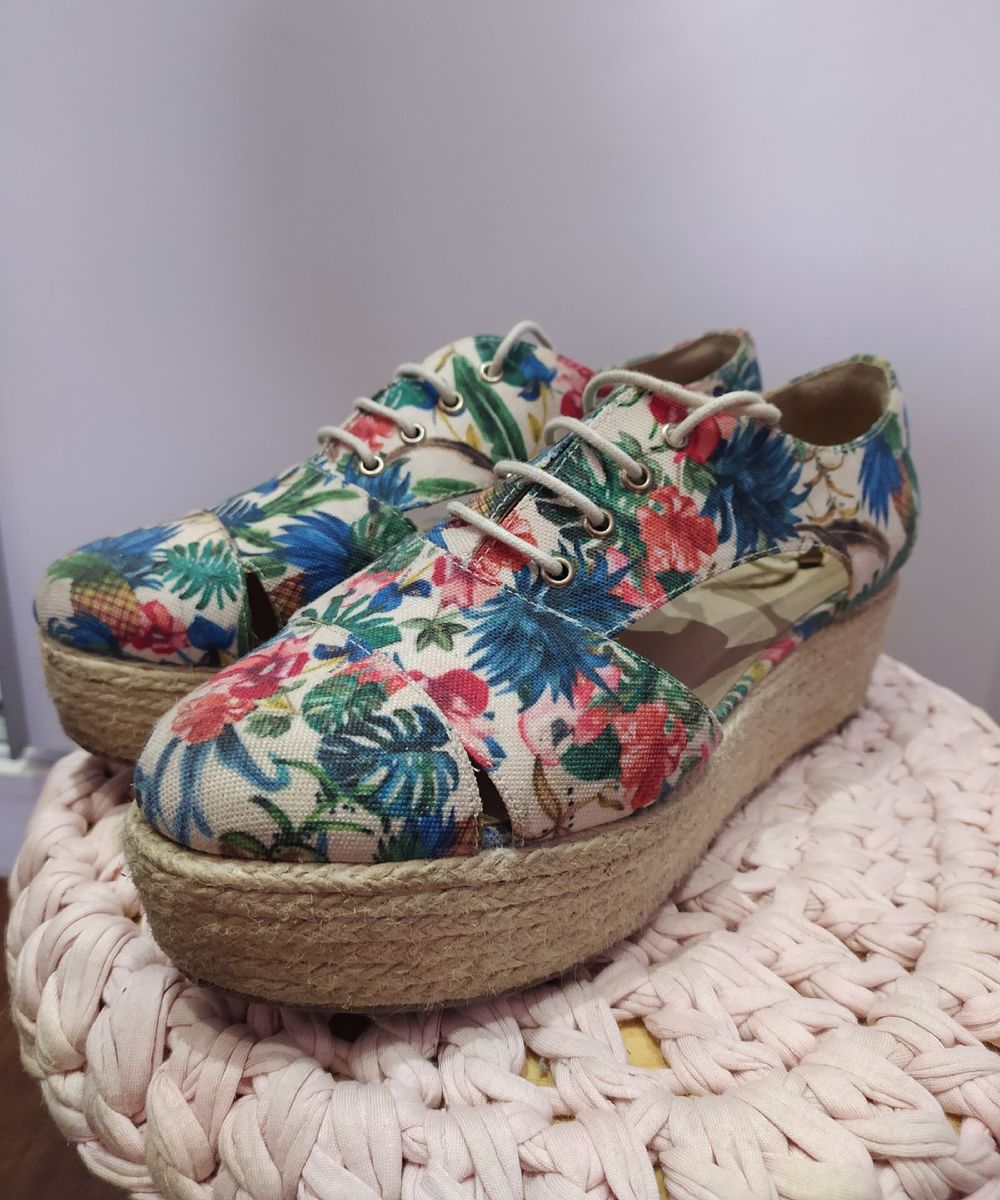 tenis arezzo plataforma