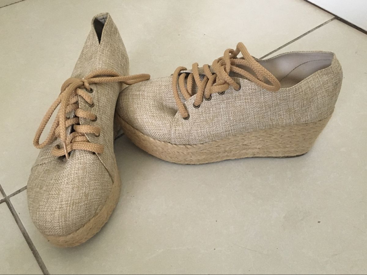 tenis plataforma de palha