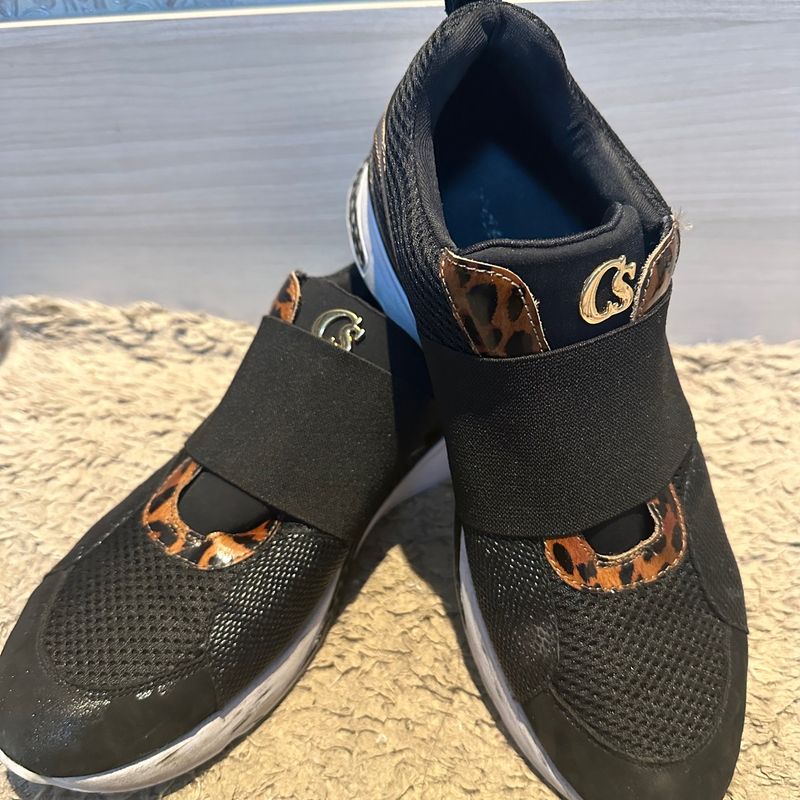 Tênis Preto de Oncinha Carmen Steffens Tênis Feminino Carmen Steffens  Usado 94097749 enjoei