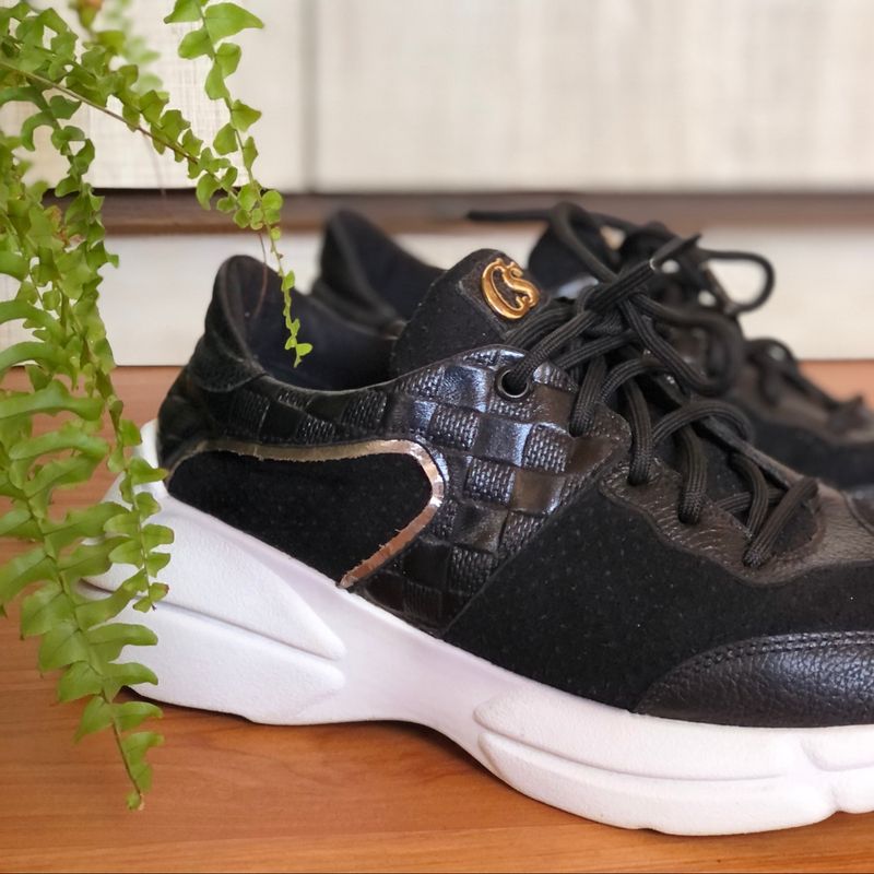 Tênis Preto e Dourado Plataforma Casual Feminino Carmen Steffens