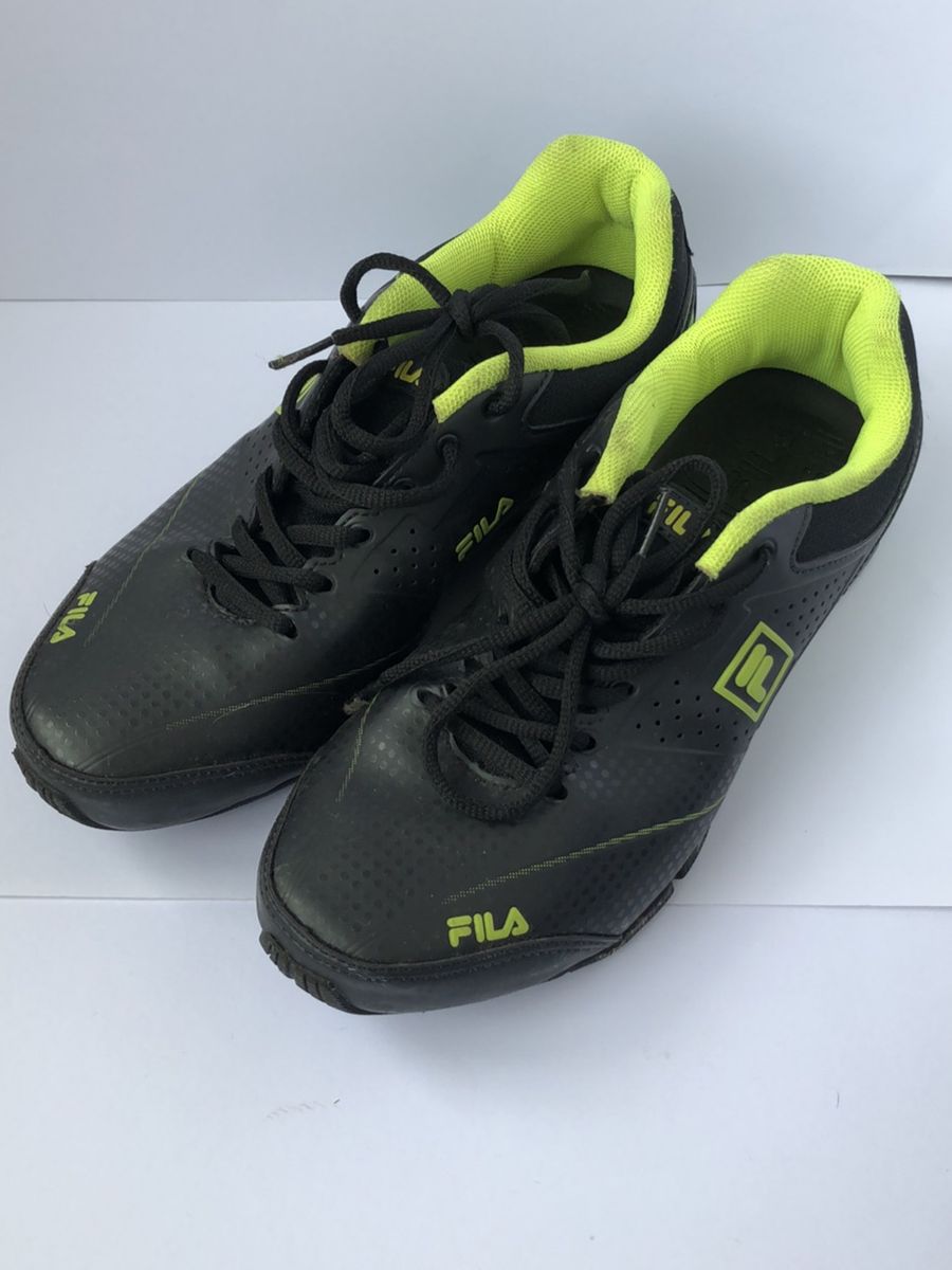 tenis fila verde e preto