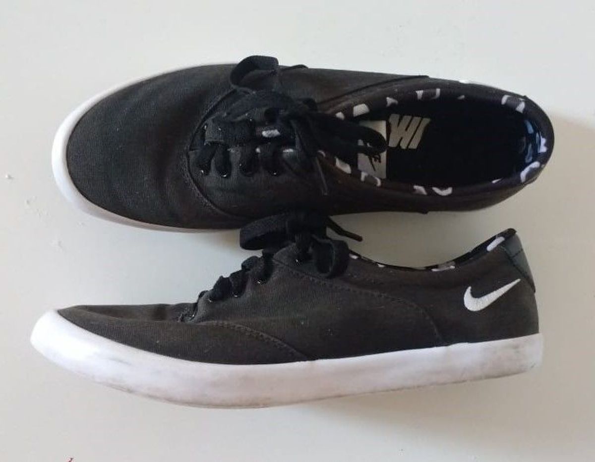 tenis nike preto baixo