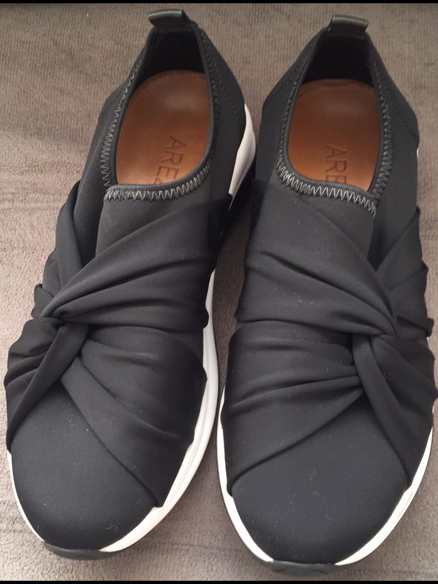 tenis preto feminino arezzo