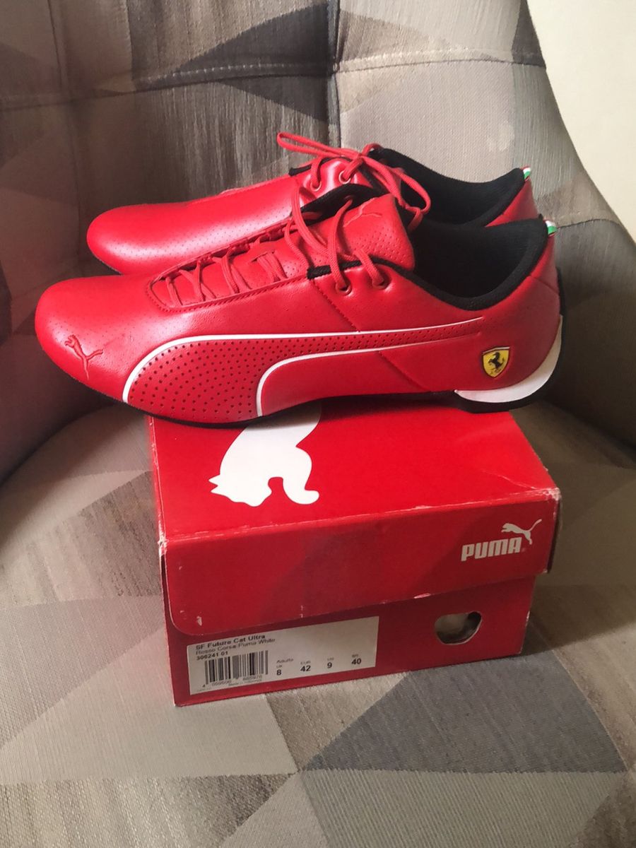 puma vermelho