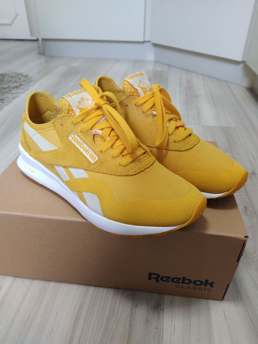 reebok amarelo
