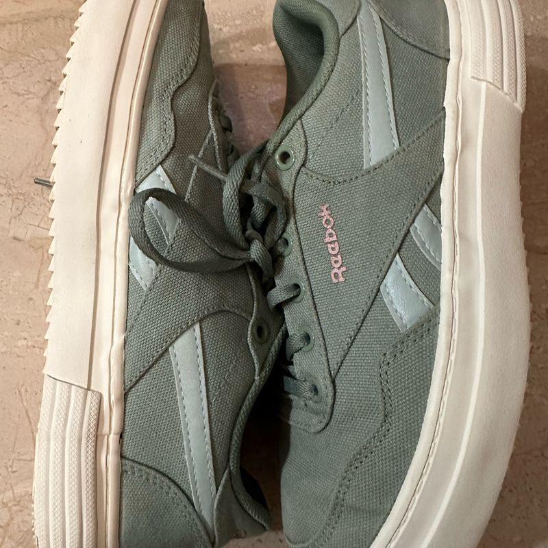 Tenis Reebok Verde Agua 34.5 6 Usa em Tecido Tipo Brim. Usado Pouquissimas Vezes. Reebok Usado 104036065 enjoei