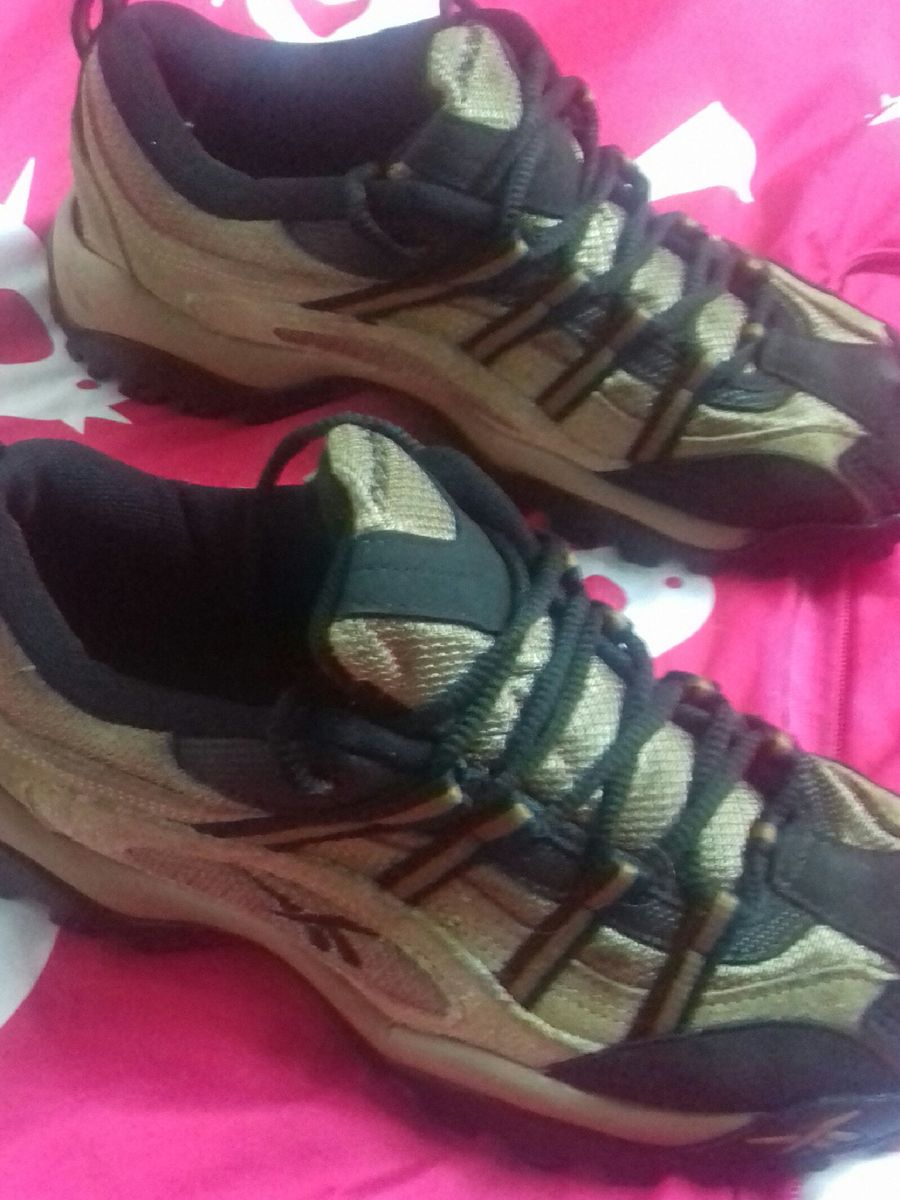 tenis reebok masculino marrom