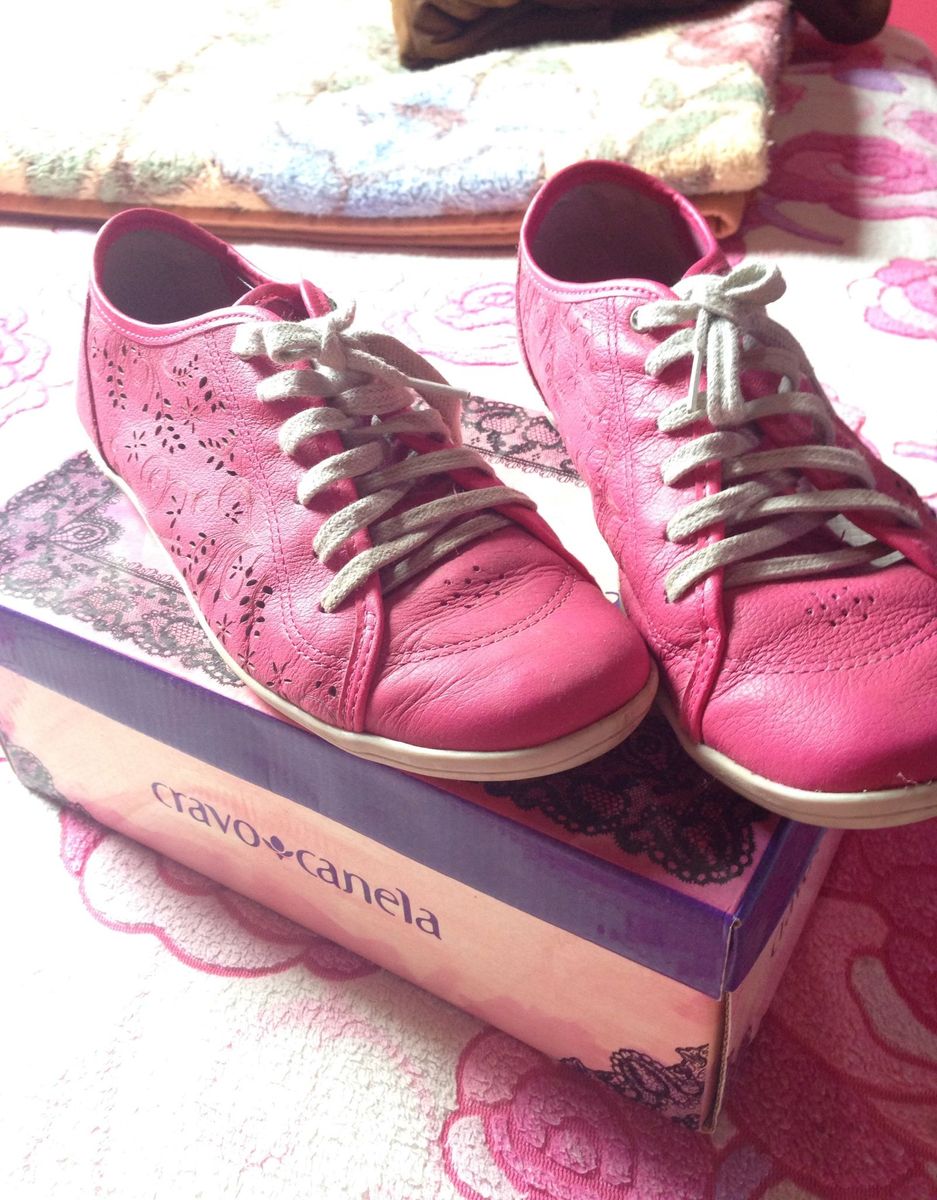 tenis cravo e canela rosa