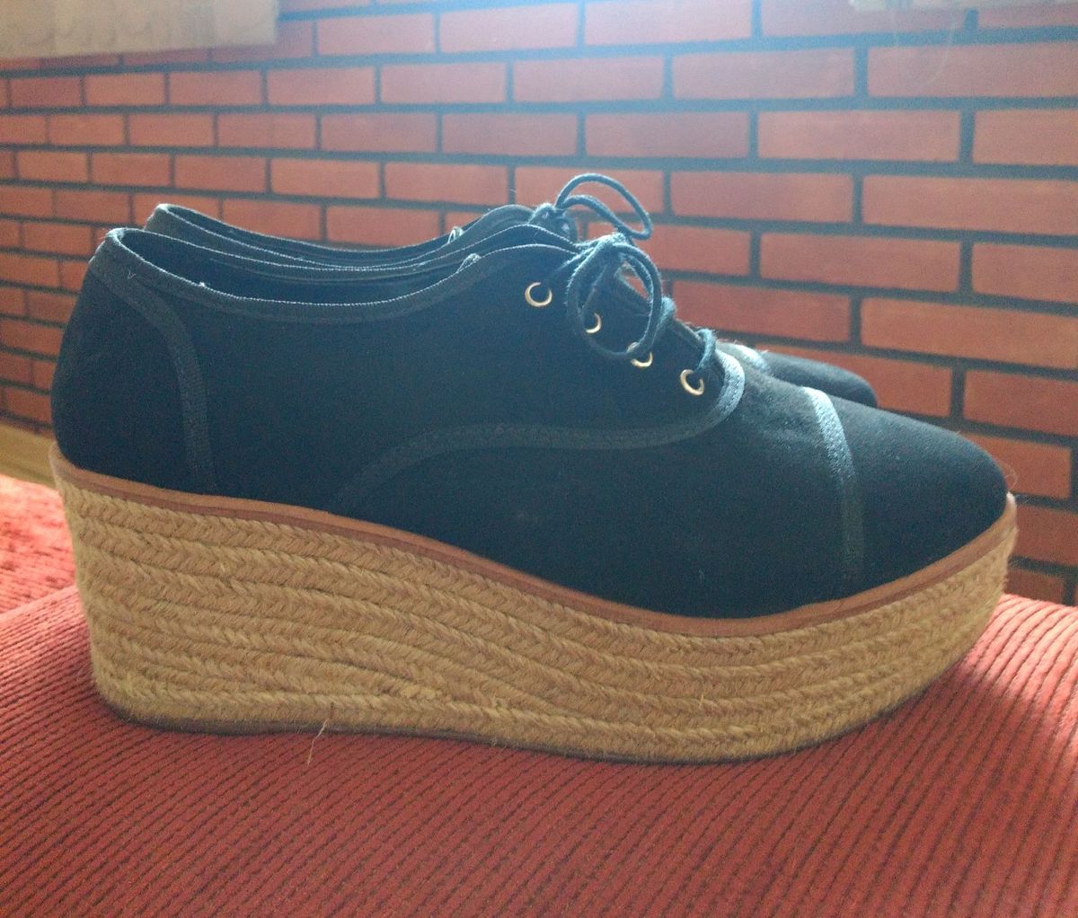 tenis de salto riachuelo