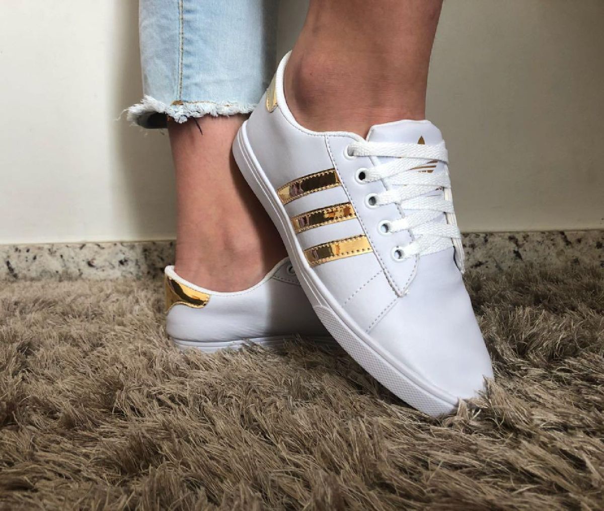 tenis adidas sola alta