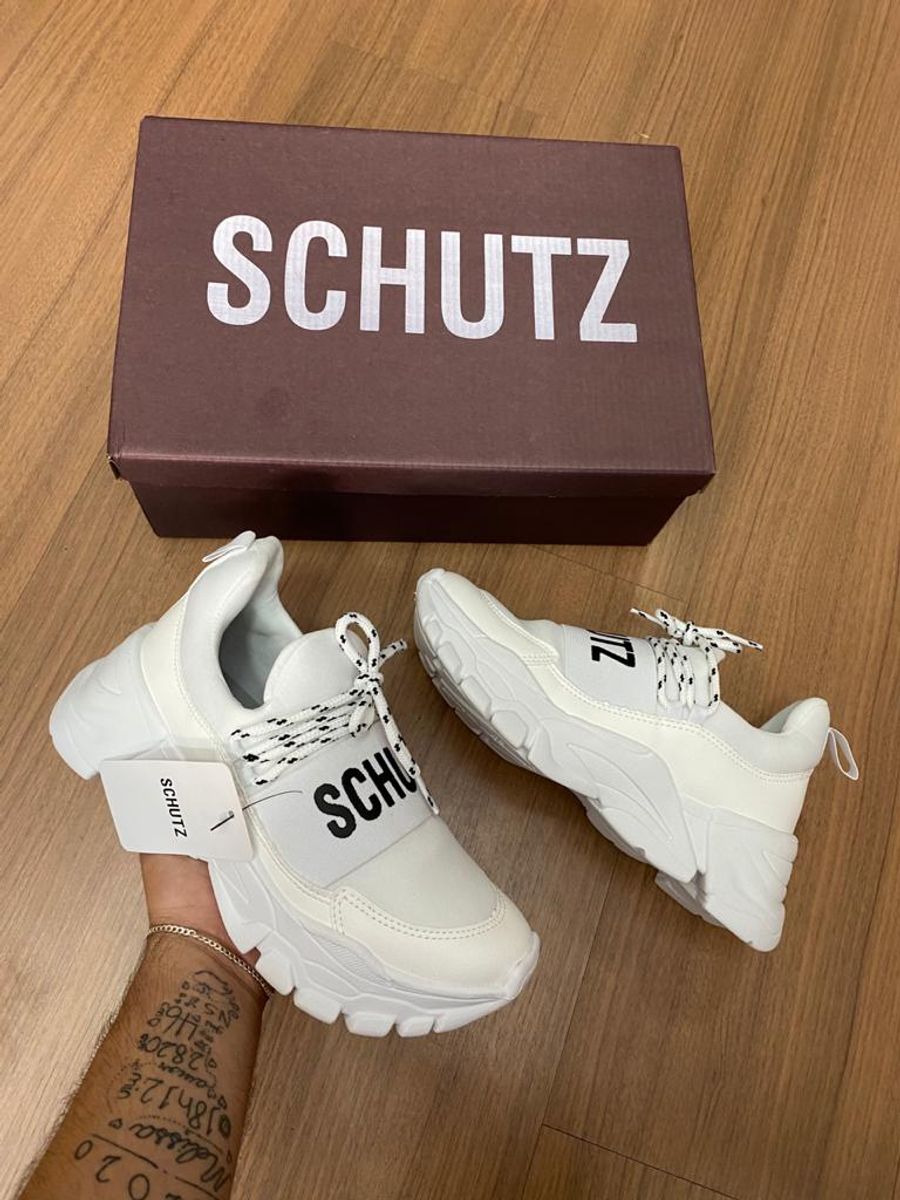 Tenis store schutz lancamento